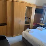 Hedley House Hotel & Apartments